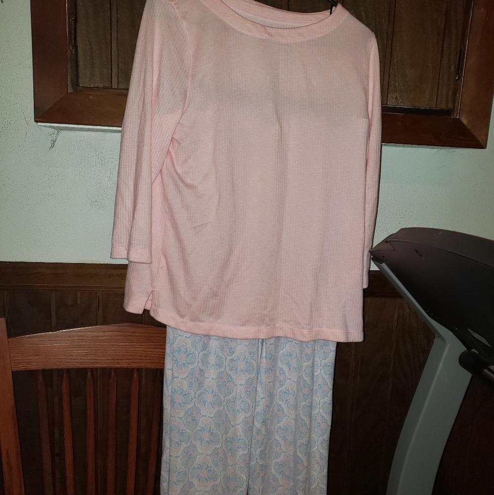 Womans sleepwear